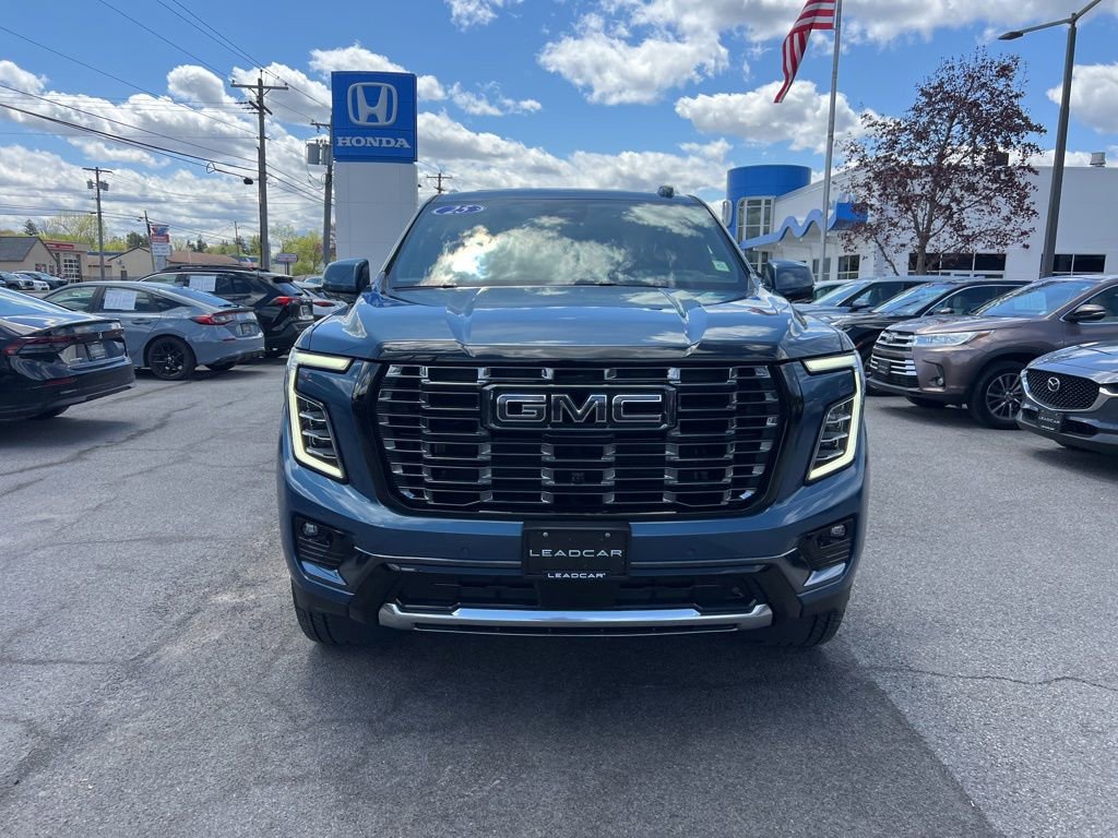 Used 2025 GMC Yukon Denali Ultimate AWD/4WD image 8