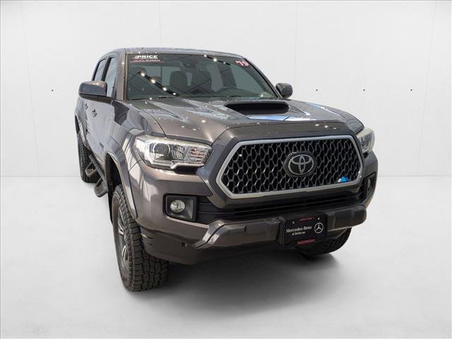 Used 2019 Toyota Tacoma TRD Sport image 3
