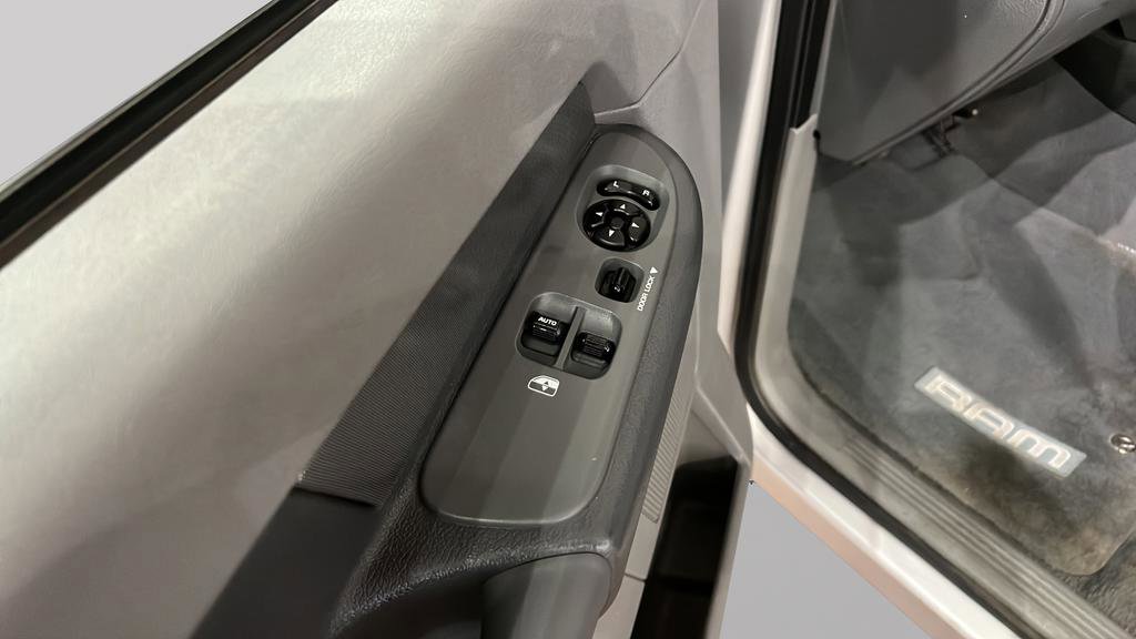 Used 2007 Dodge Ram 1500 Truck ST w/ SXT Group image 19