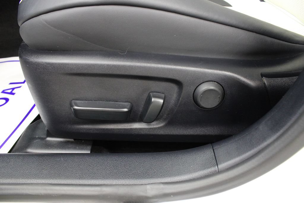 Used 2022 Lexus IS 350 F Sport RWD image 20