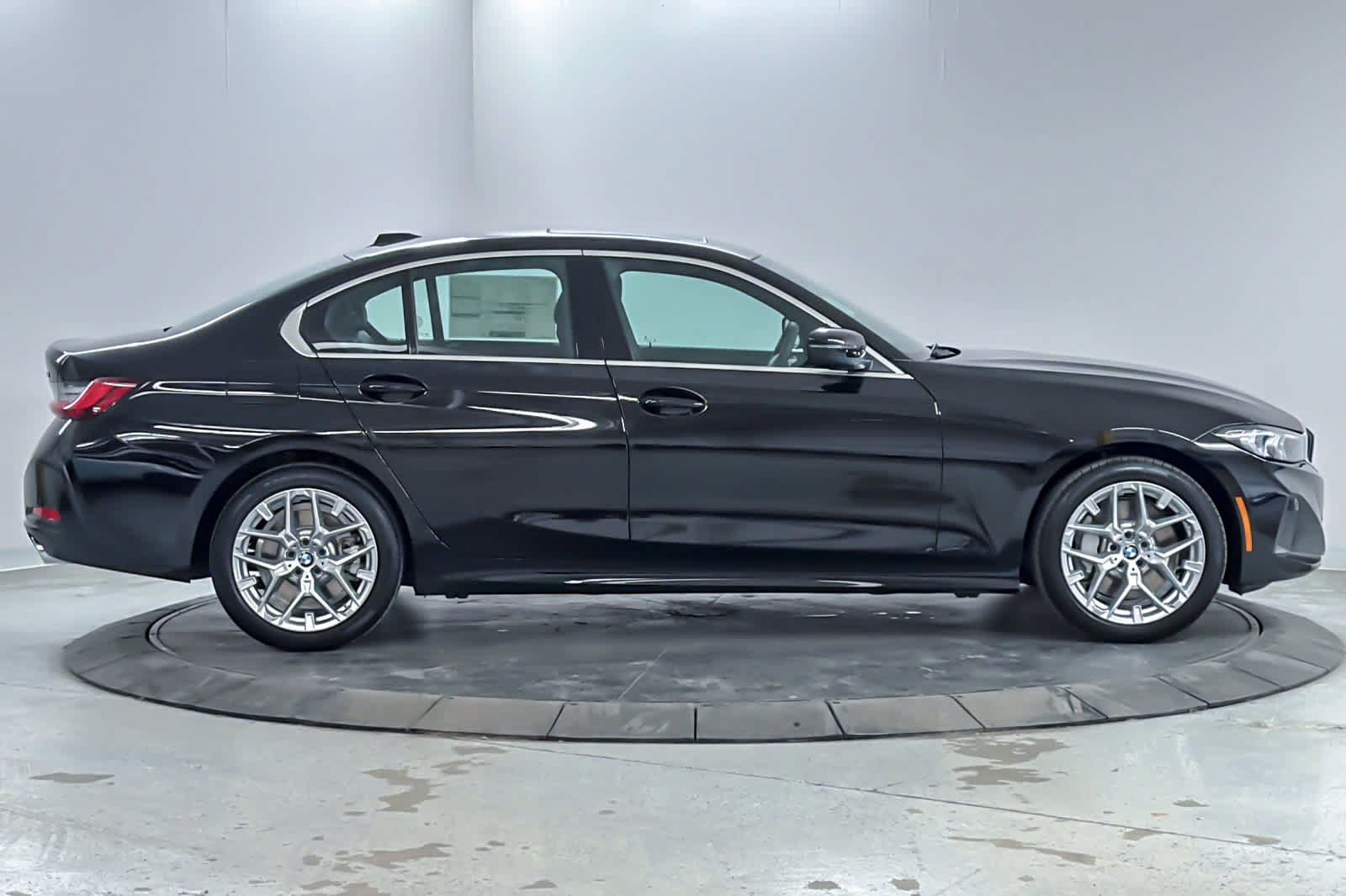 New 2026 BMW 330i xDrive Sedan w/ Convenience Package AWD/4WD image 8
