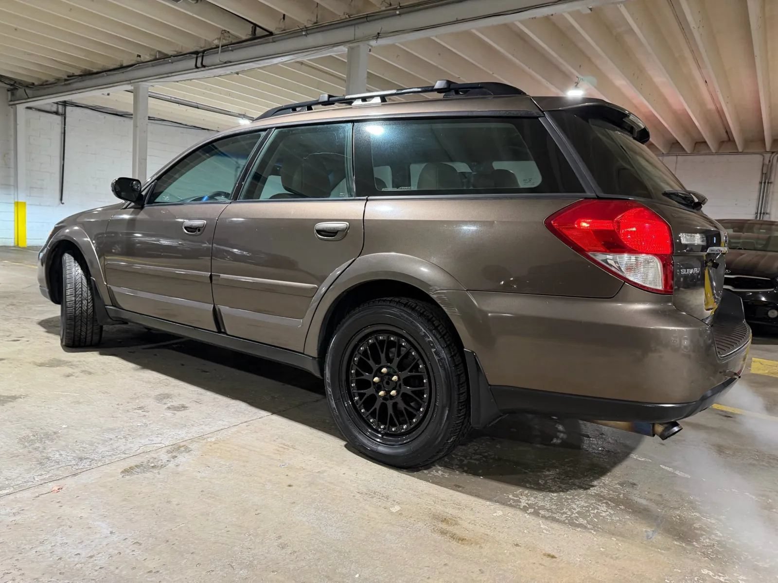 Used 2008 Subaru Outback 2.5i Limited AWD/4WD image 3