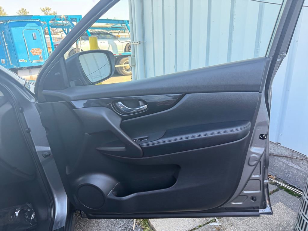 Used 2019 Nissan Rogue Sport SV image 27