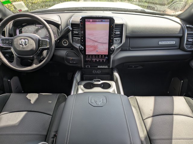 New 2026 RAM 2500 Laramie AWD/4WD image 17