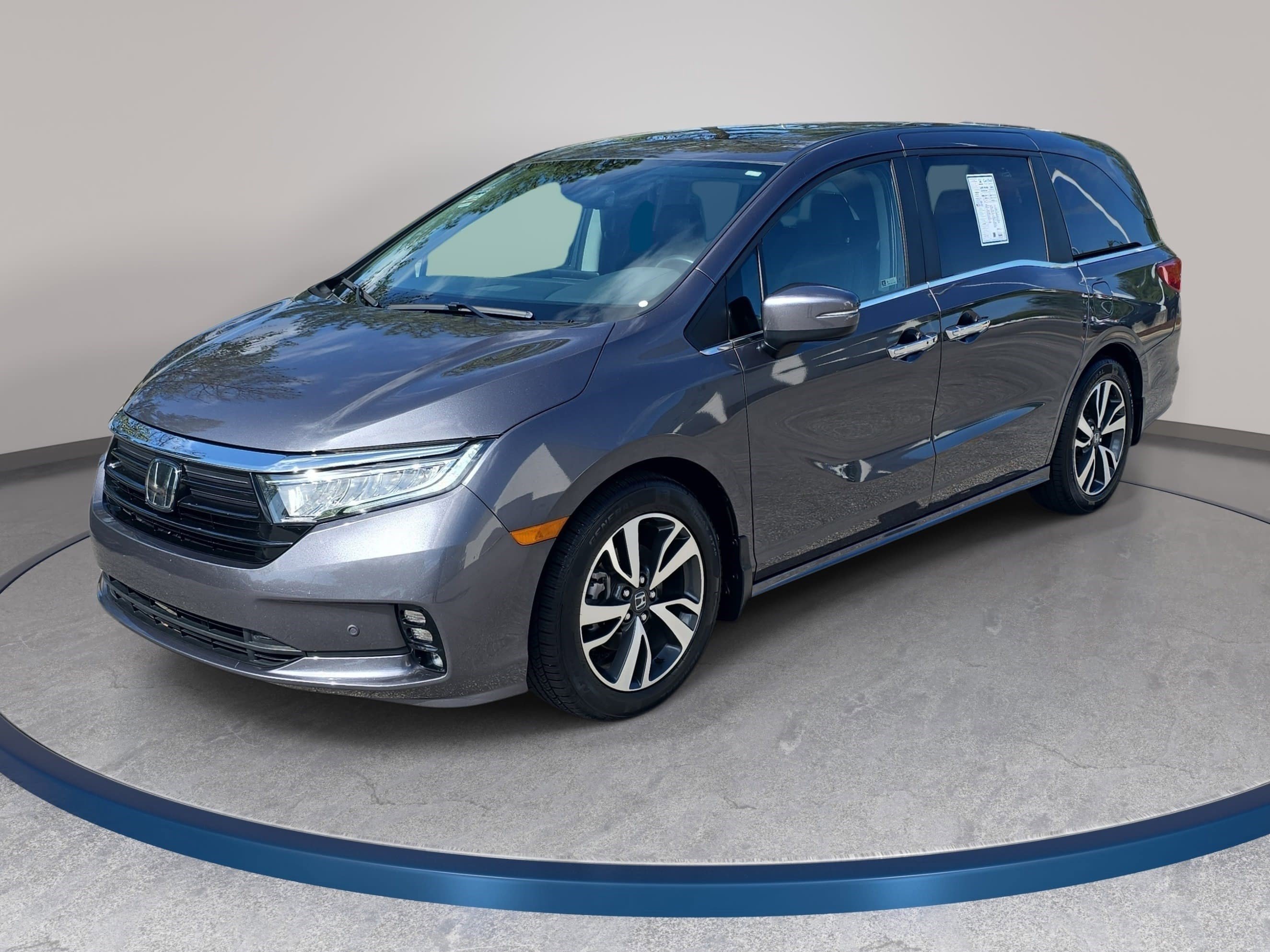 Used 2023 Honda Odyssey Touring image 1