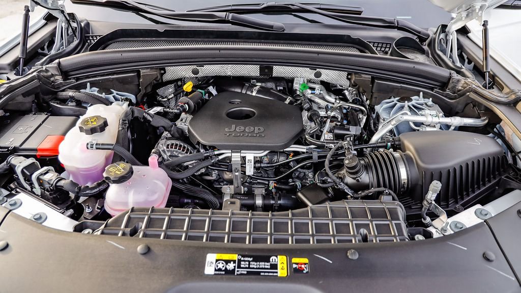 New 2026 Jeep Grand Cherokee Altitude AWD/4WD image 31
