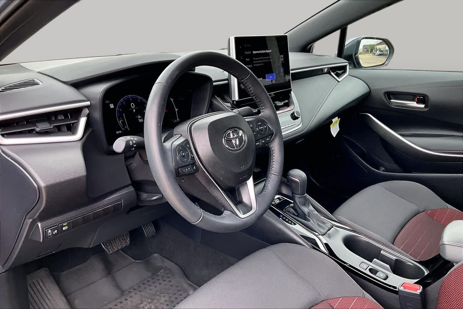 Used 2025 Toyota Corolla SE FWD image 17