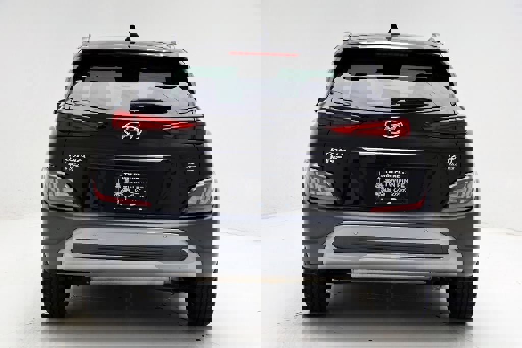 Used 2023 Hyundai Kona Limited image 7