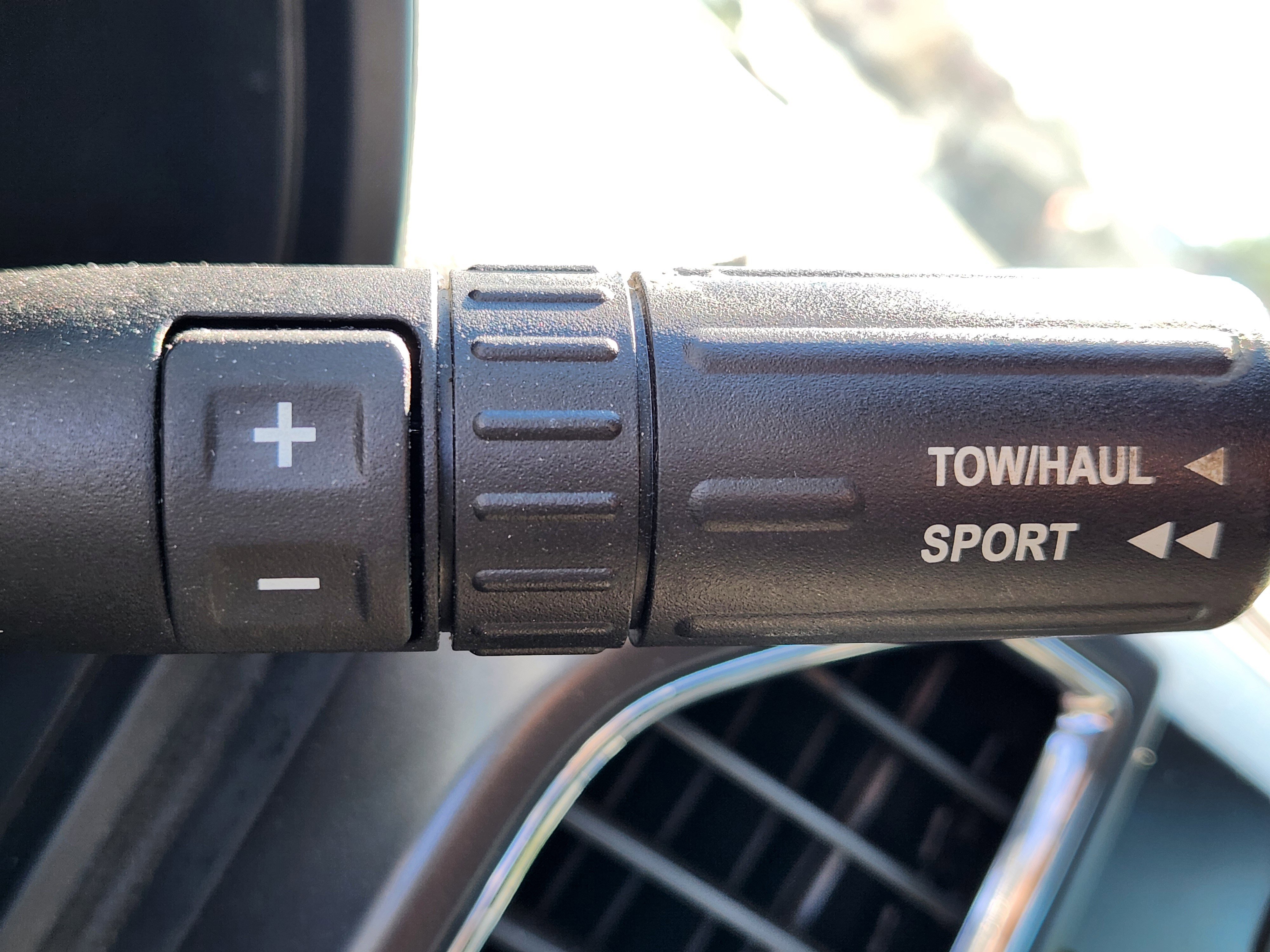 Used 2016 Ford F150 XLT w/ Equipment Group 302A Luxury AWD/4WD image 12