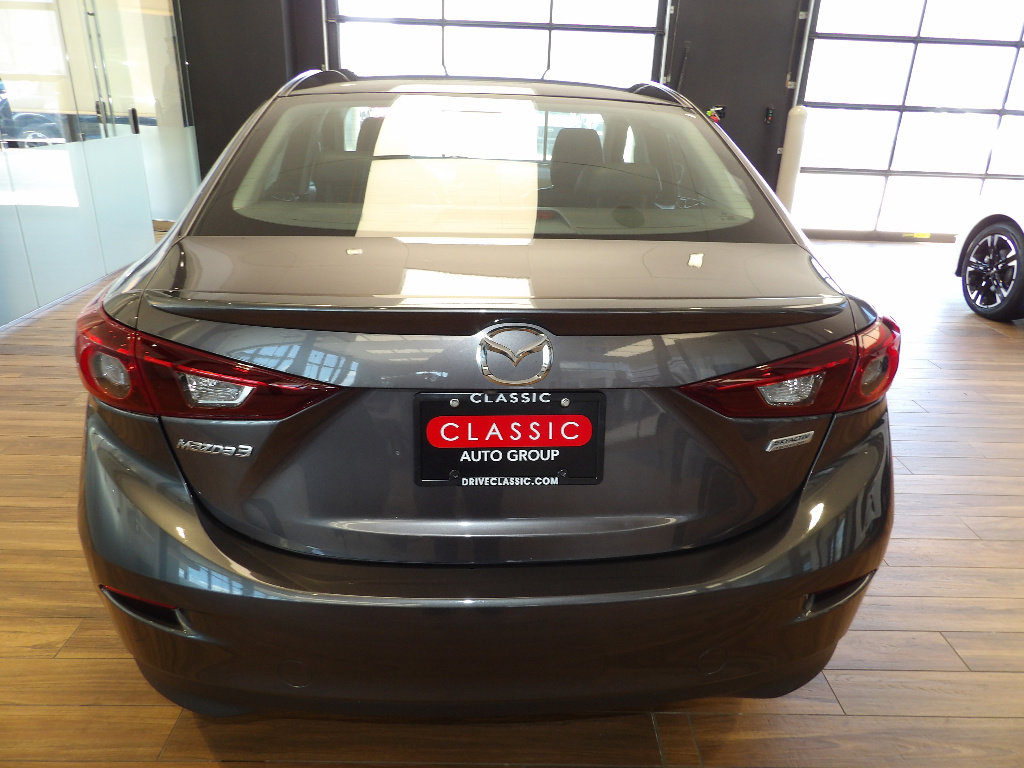 Used 2018 MAZDA MAZDA3 Touring FWD image 7