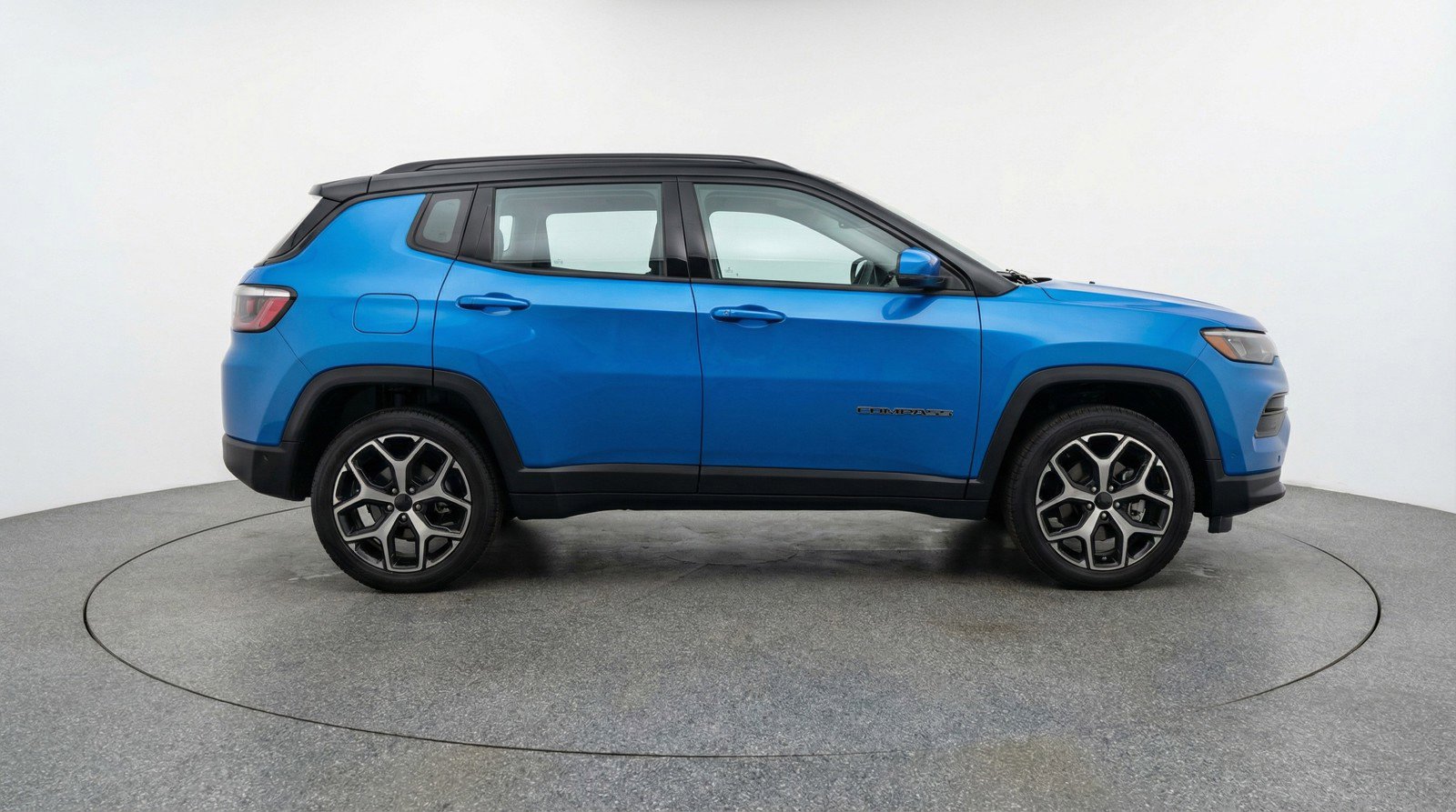 Used 2025 Jeep Compass Limited AWD/4WD image 11