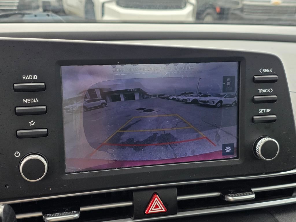 Used 2021 Hyundai Elantra SEL image 16