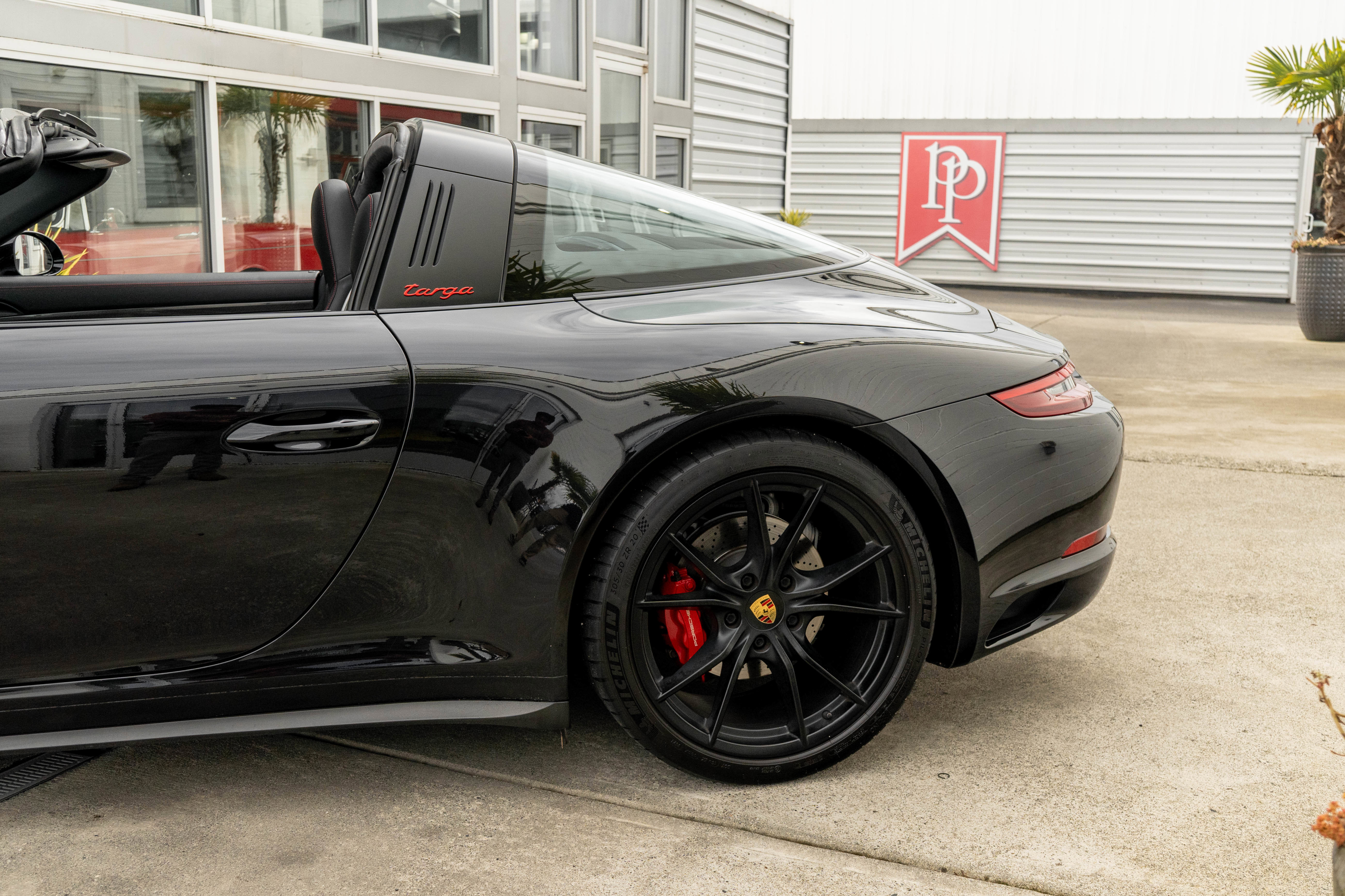 Used 2018 Porsche 911 Targa 4S AWD/4WD image 5