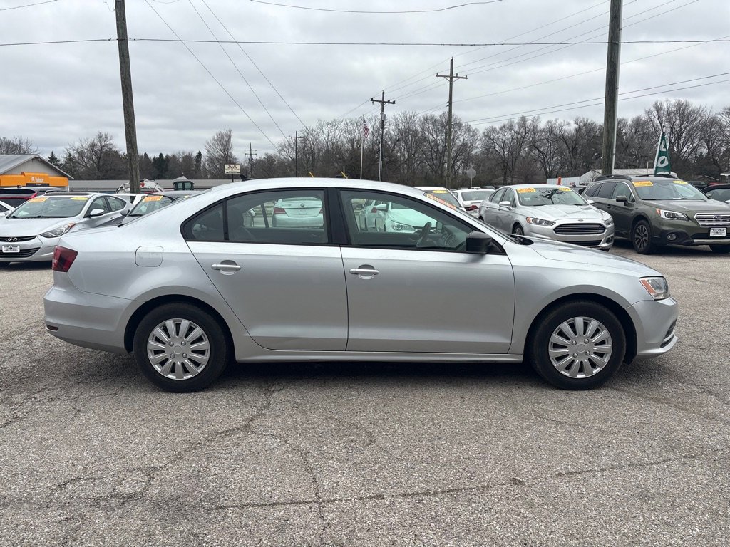 Used 2016 Volkswagen Jetta S image 3