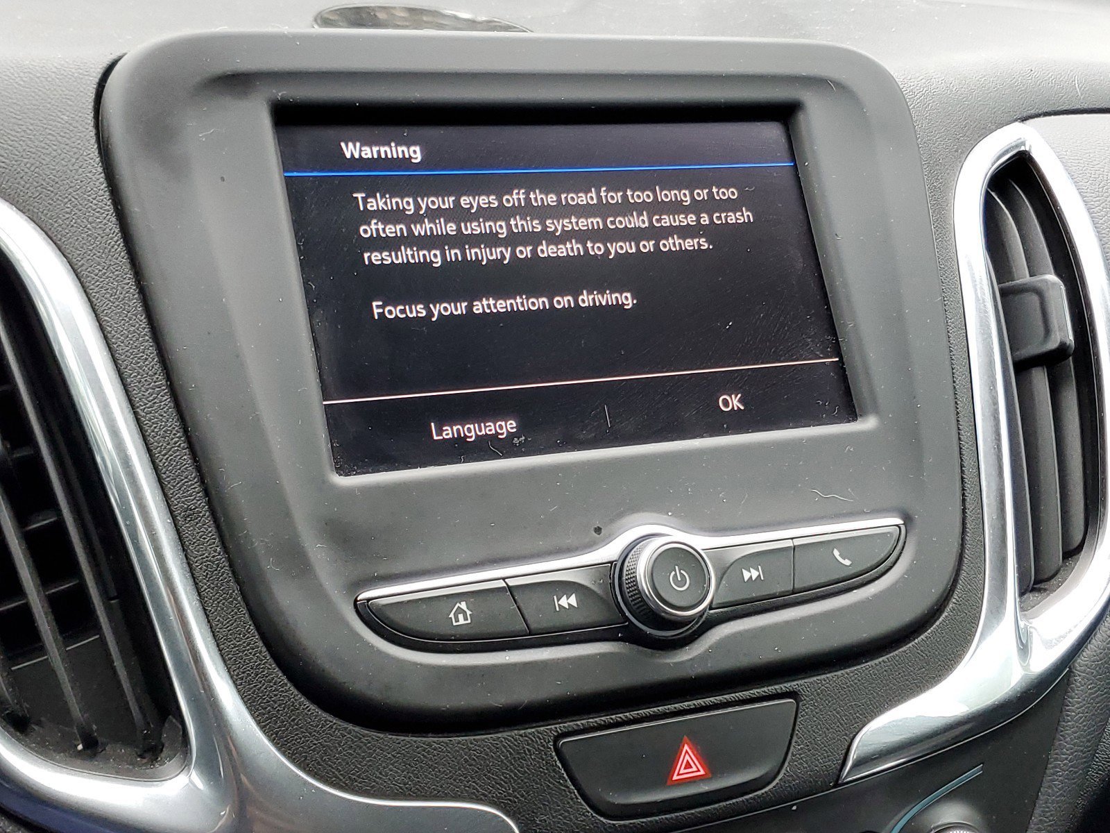 Used 2020 Chevrolet Equinox LT image 25