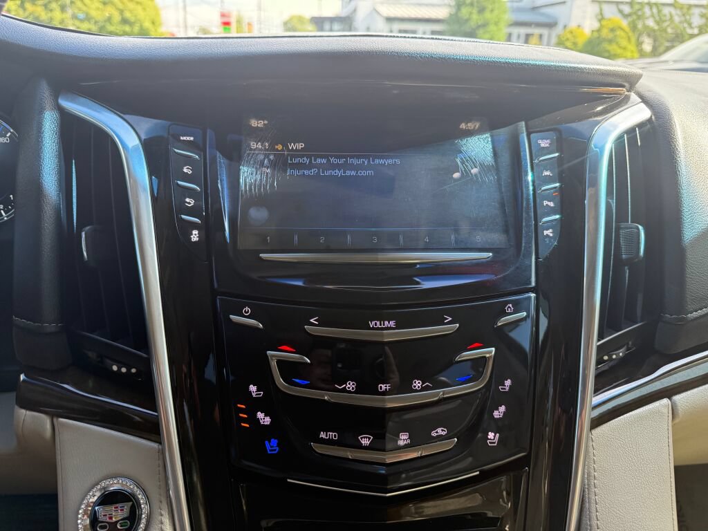 Used 2018 Cadillac Escalade ESV Premium Luxury w/ LPO, Radiant Package AWD/4WD image 14