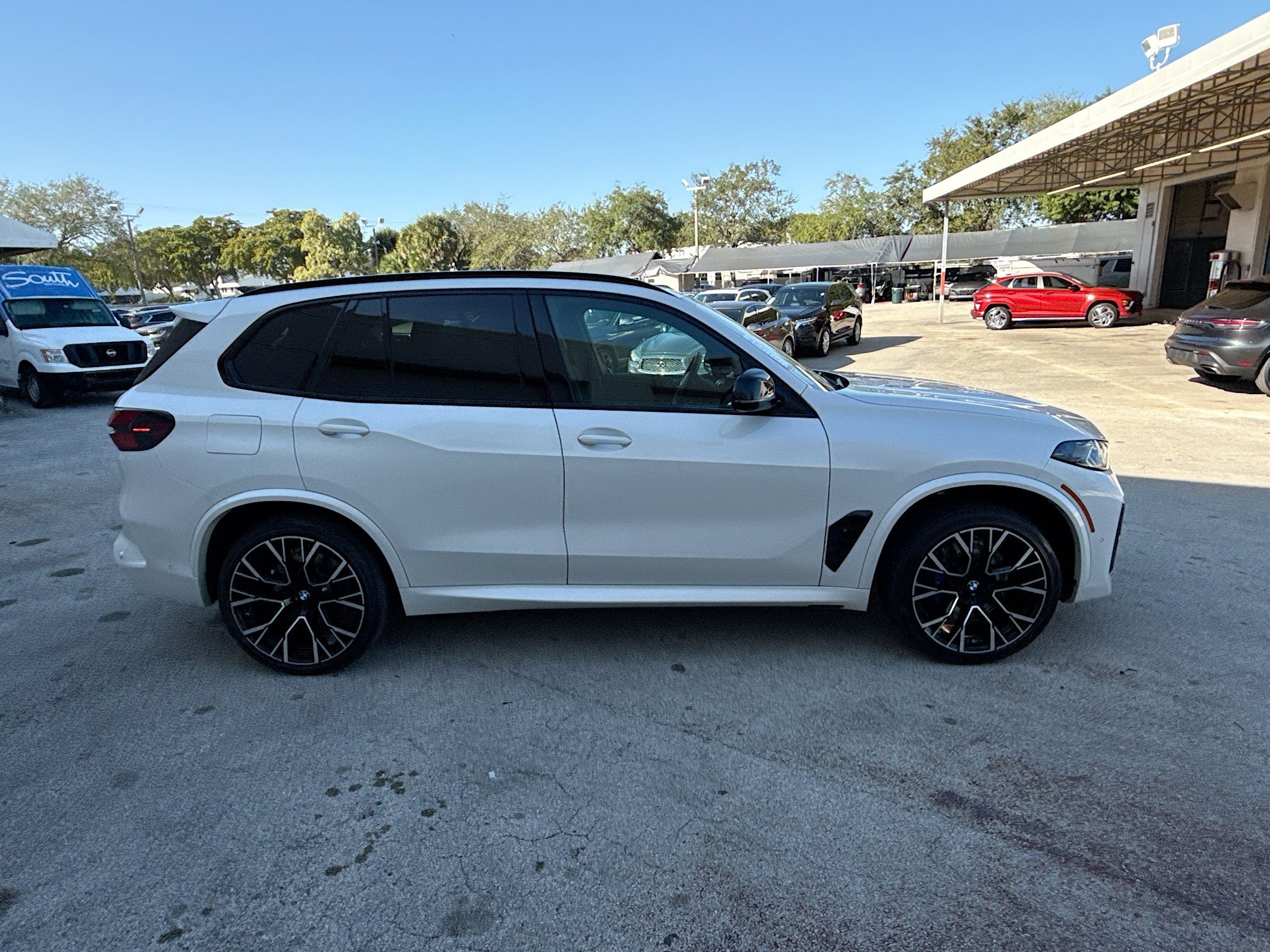 Used 2024 BMW X5 M Competition w/ Executive Package image 8
