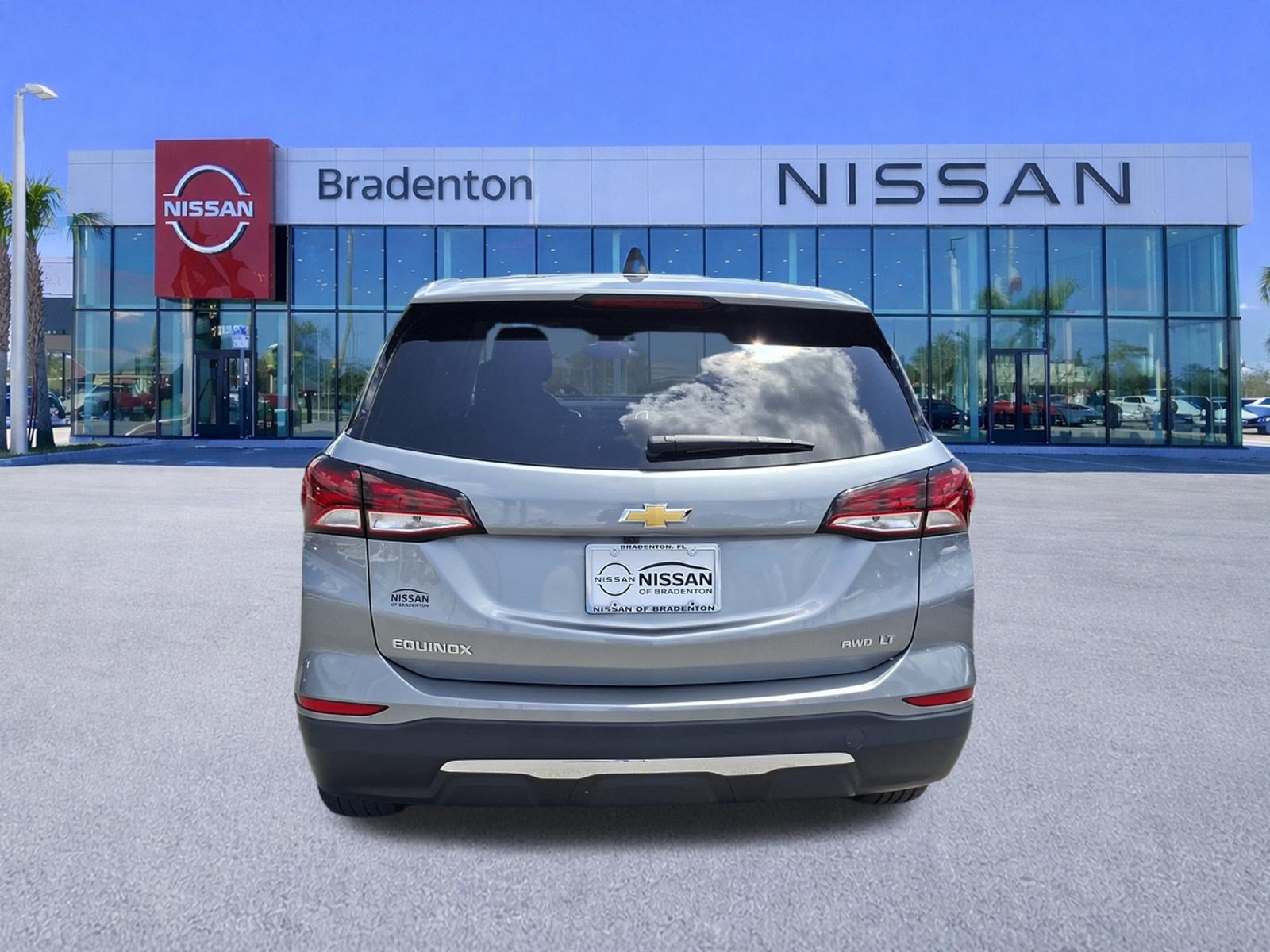 Used 2023 Chevrolet Equinox LT AWD/4WD image 6