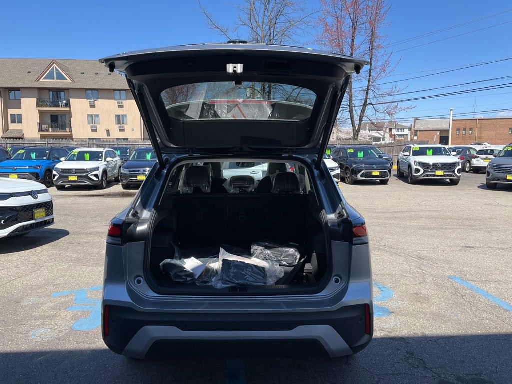 New 2026 Volkswagen Tiguan SE AWD/4WD image 14