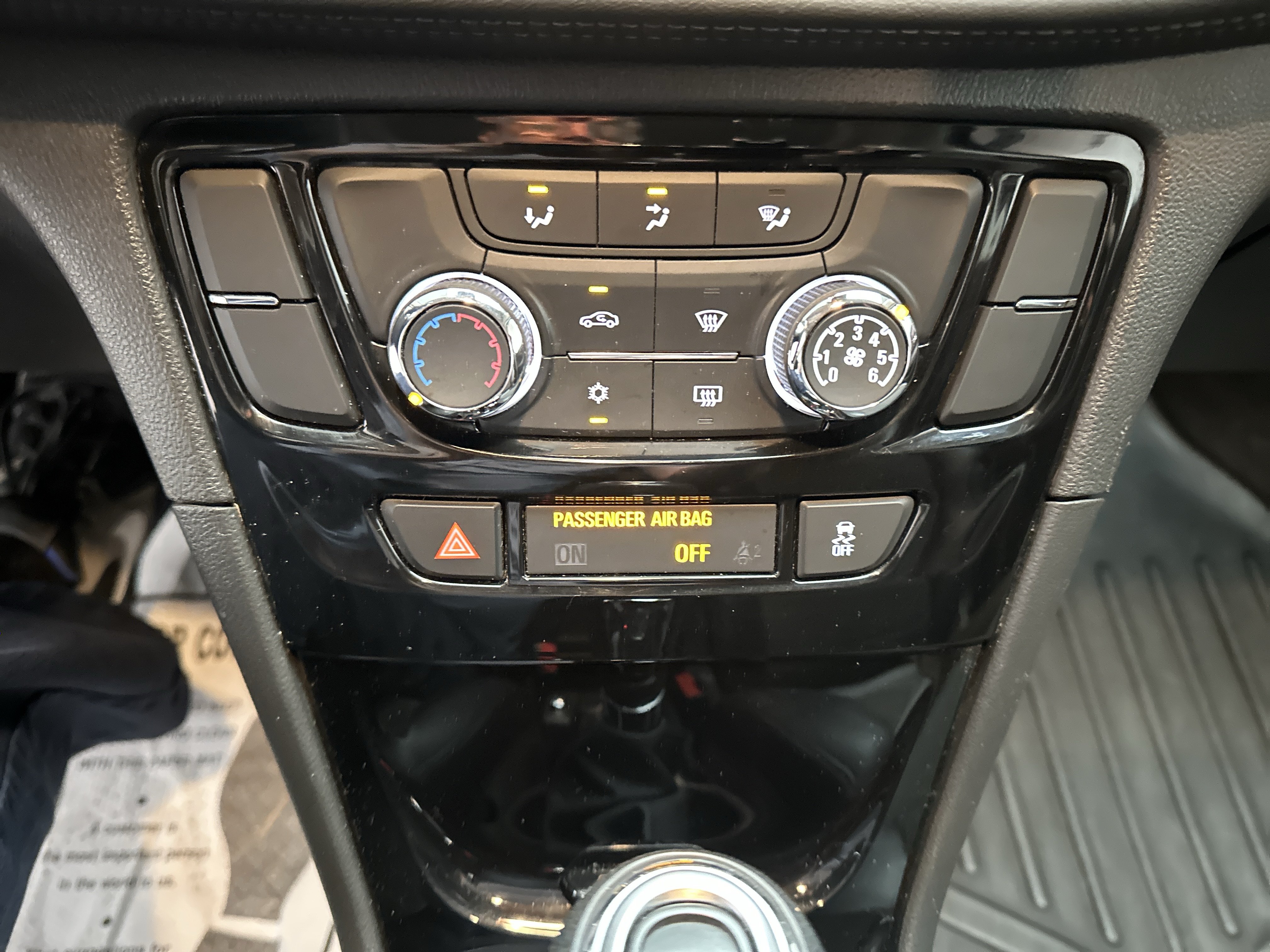 Used 2019 Buick Encore Preferred AWD/4WD image 31