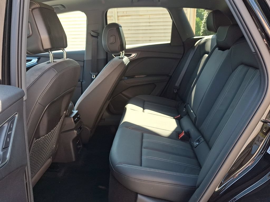 Used 2025 Audi Q4 e-tron Premium w/ Convenience Package RWD image 10