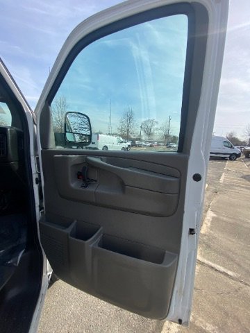 Used 2014 Chevrolet Express 2500 image 14