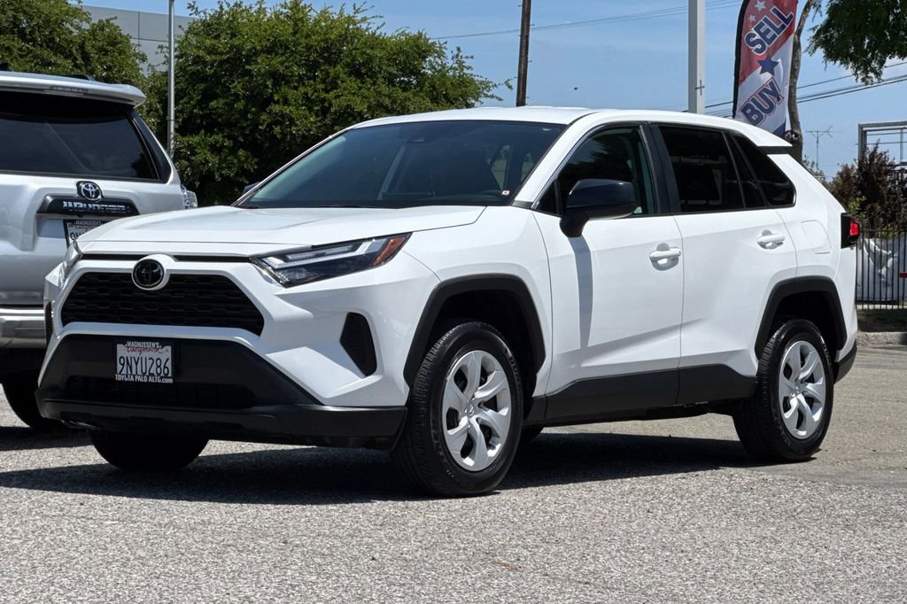 Certified 2024 Toyota RAV4 LE AWD/4WD image 7