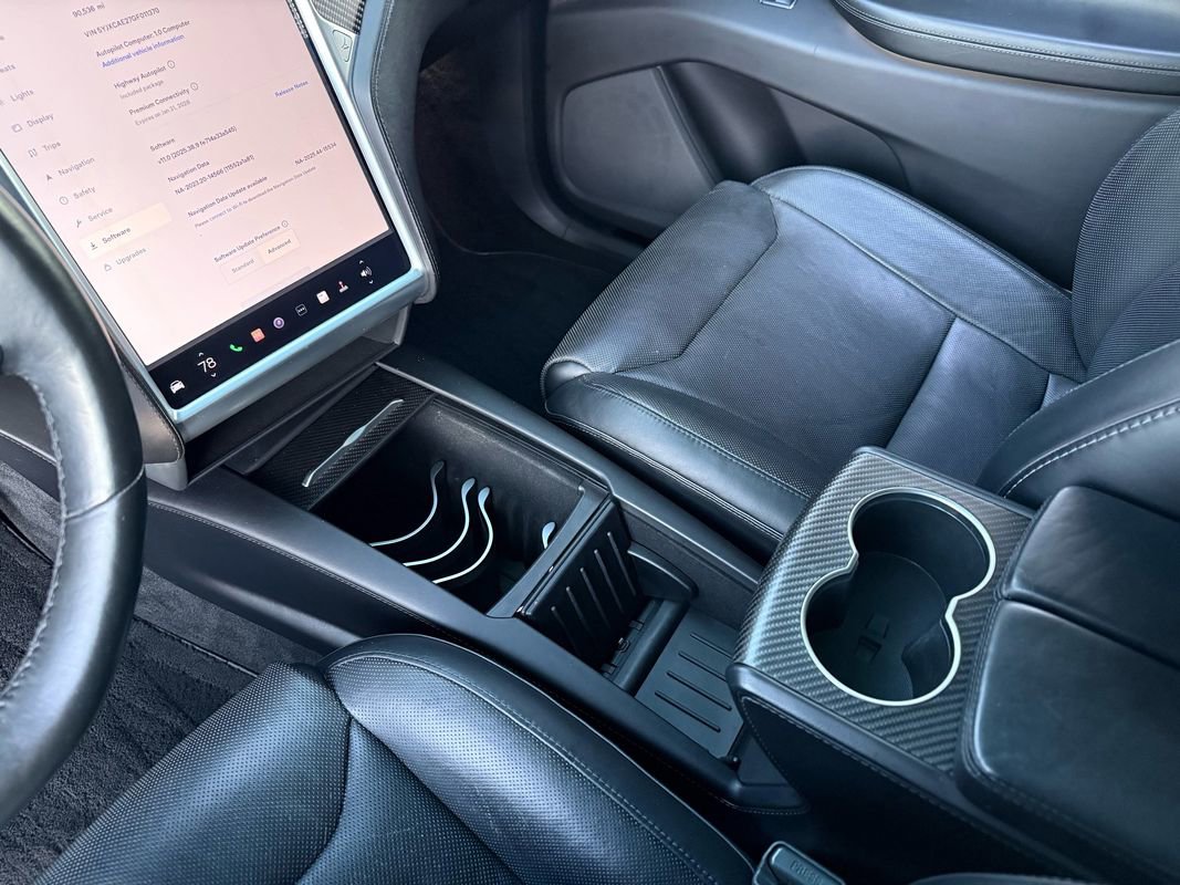 Used 2016 Tesla Model X 75D image 32