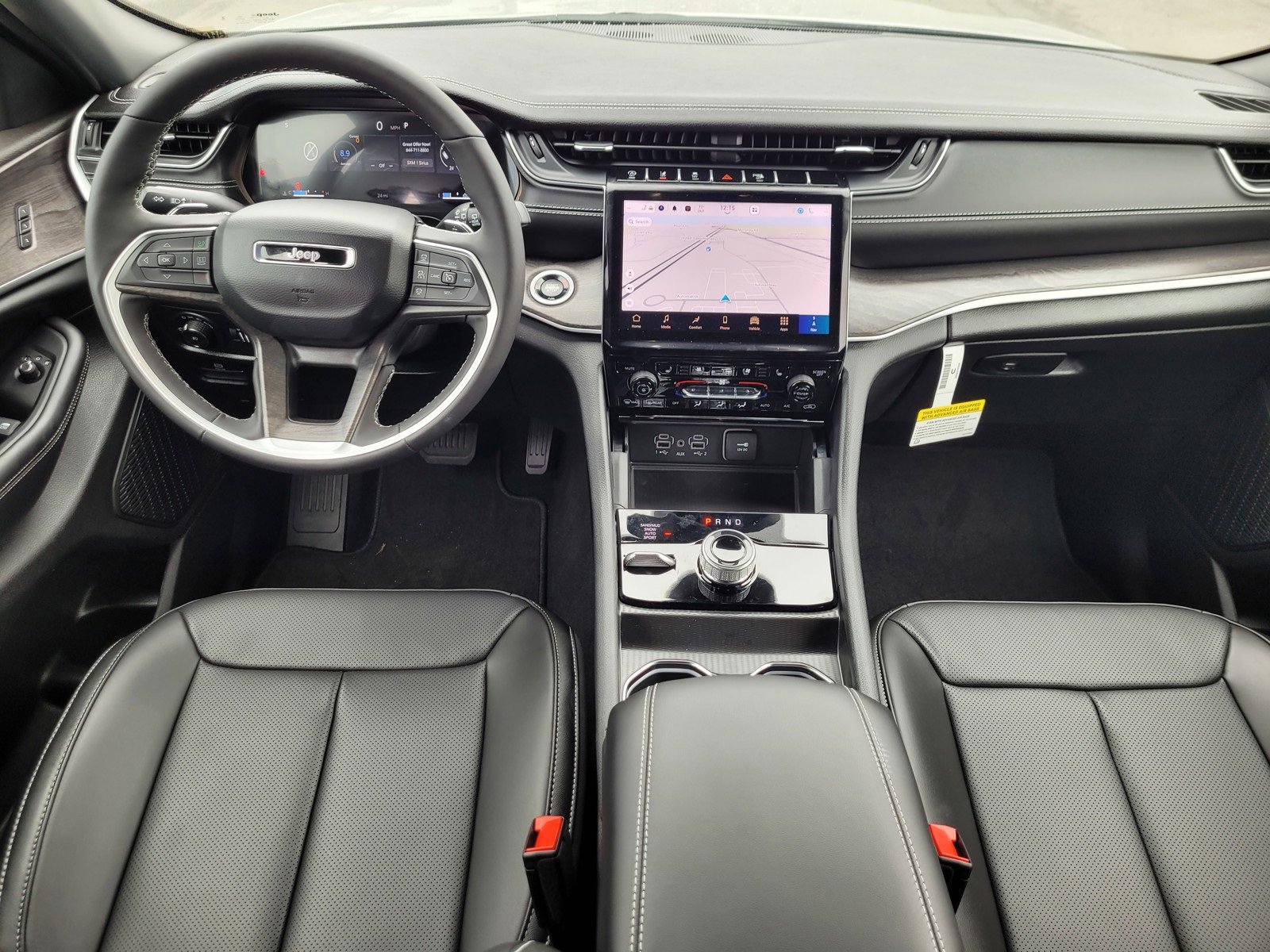 New 2025 Jeep Grand Cherokee Limited w/ Luxury Tech Group II image 10