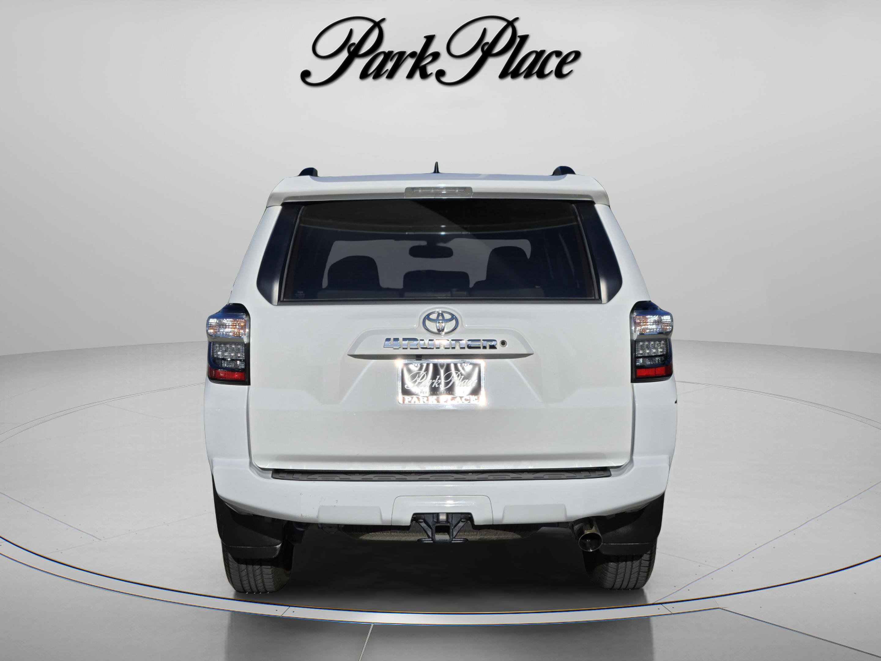 Used 2019 Toyota 4Runner SR5 Premium image 4