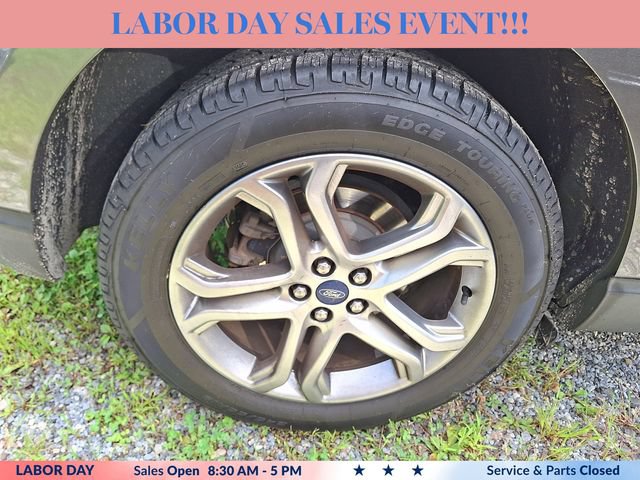 Used 2017 Ford Edge Titanium w/ Equipment Group 301A AWD/4WD image 9
