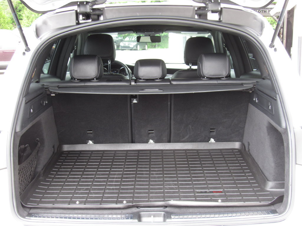 Used 2020 Mercedes-Benz GLC 300 4MATIC image 11