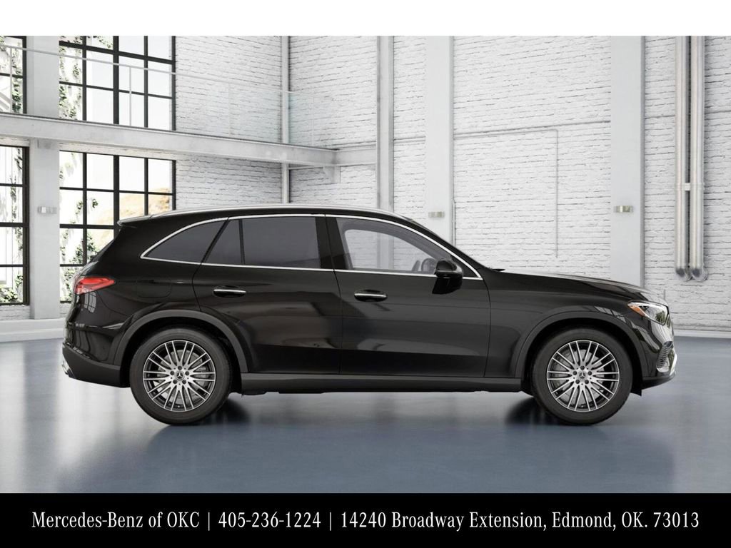 Used 2026 Mercedes-Benz GLC 300 4MATIC image 2