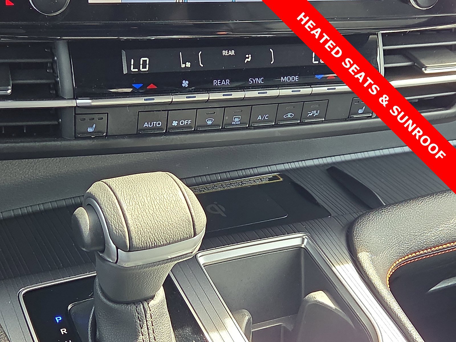 Used 2023 Toyota Sienna XSE w/ XSE Plus Package image 21