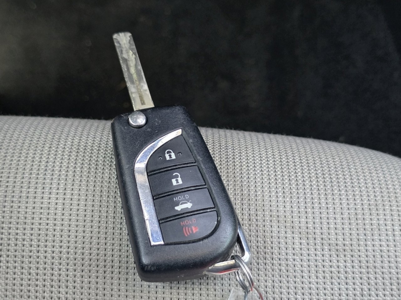 Used 2022 Toyota Corolla LE FWD image 32