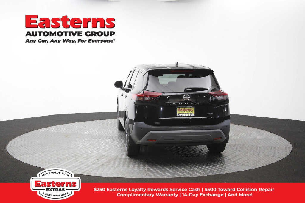 Used 2023 Nissan Rogue S AWD/4WD image 38