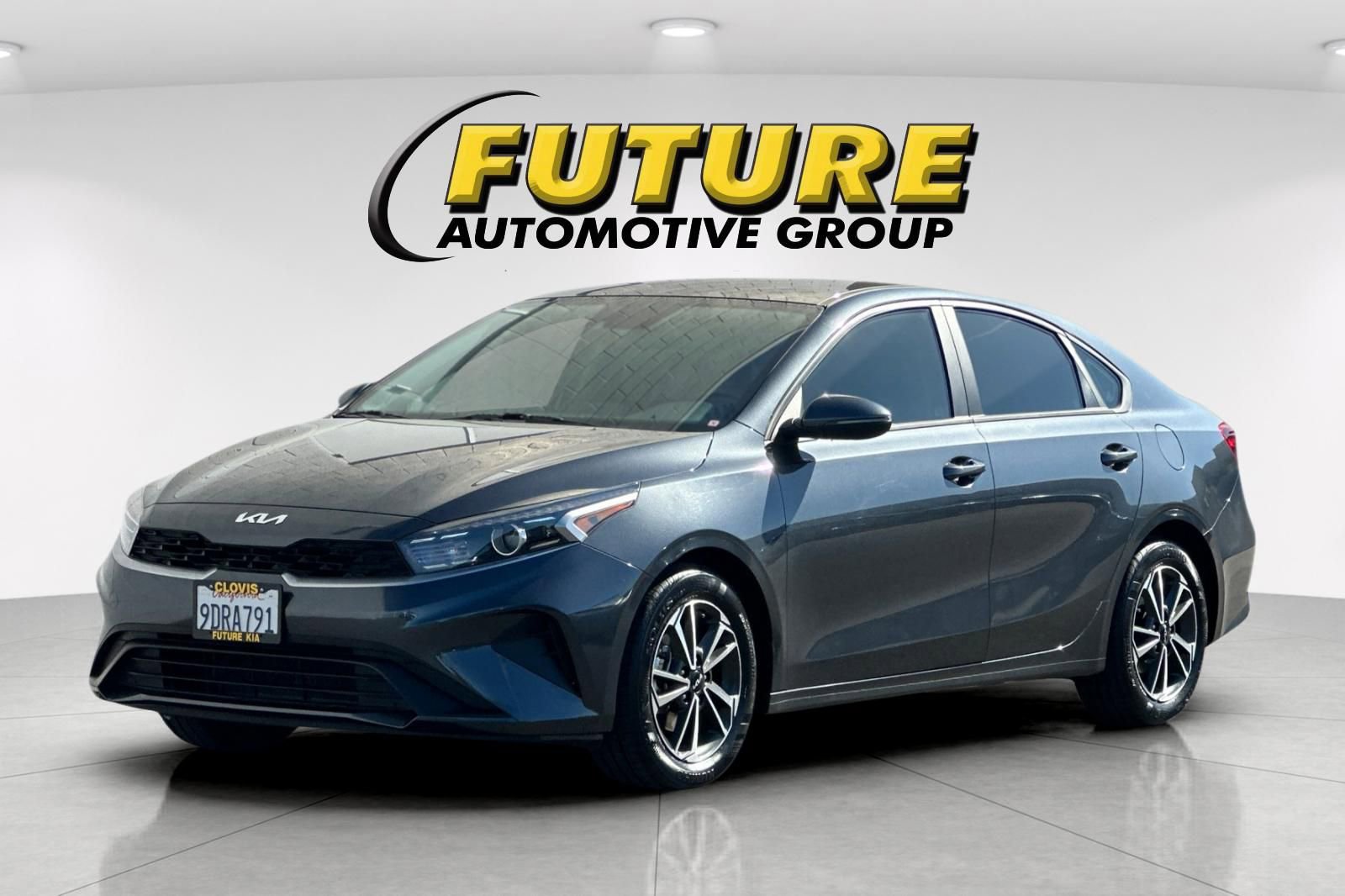 Used 2023 Kia Forte LXS w/ LXS Technology Package image 8