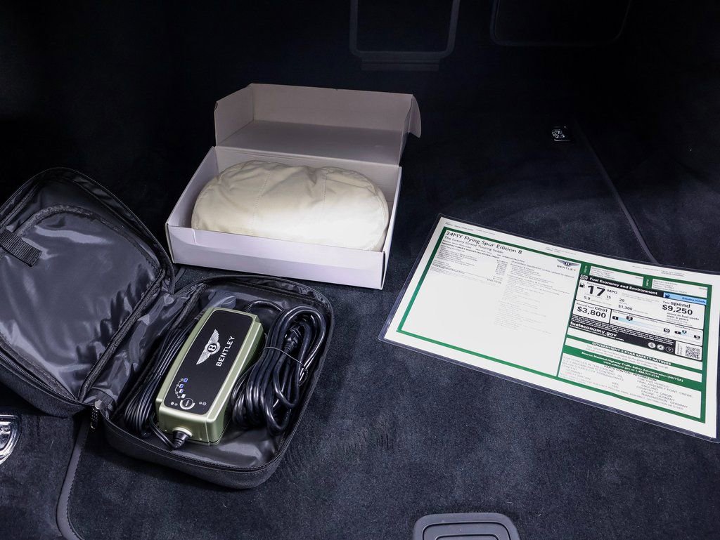 Used 2024 Bentley Flying Spur V8 image 56