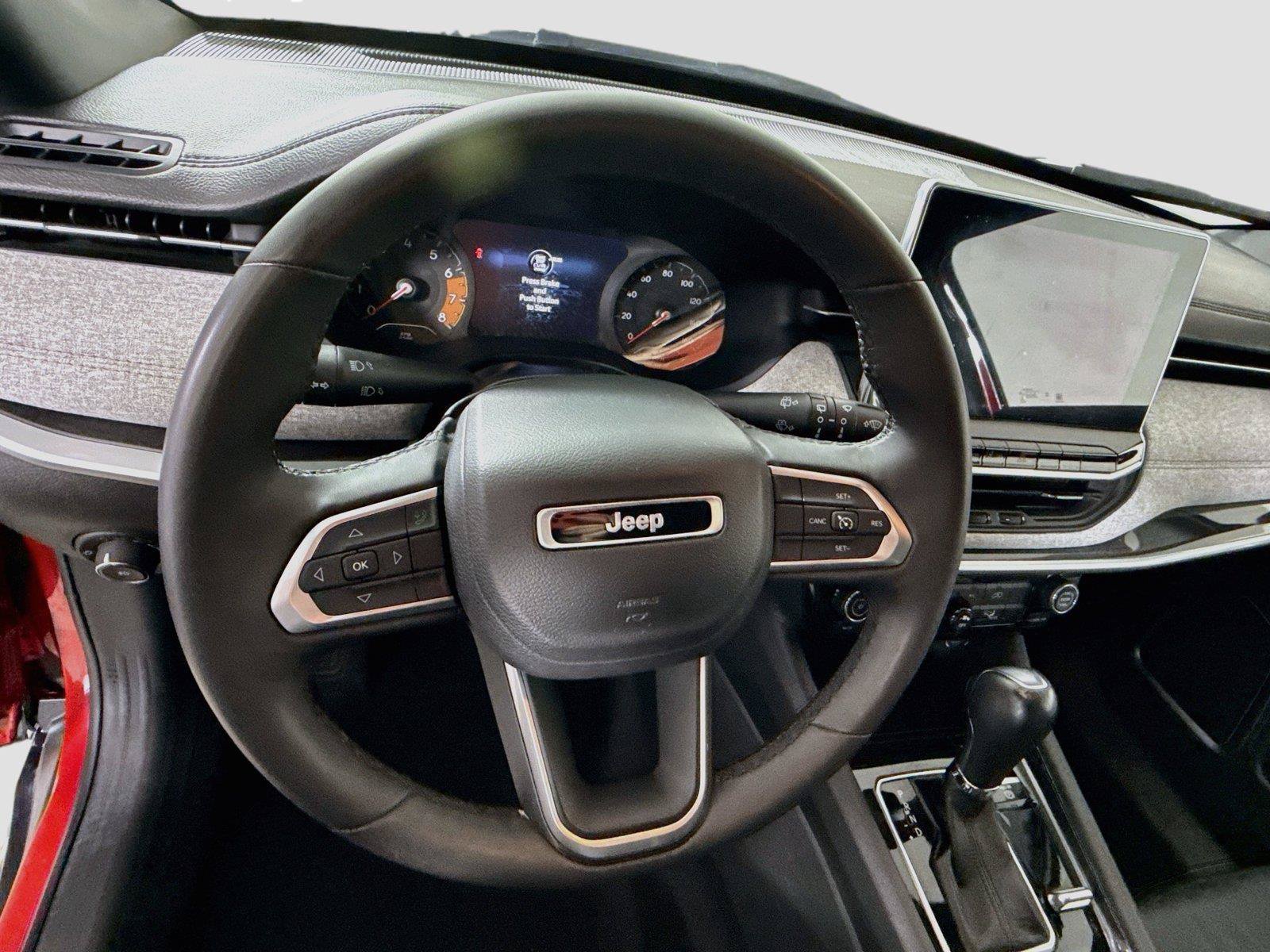 Used 2023 Jeep Compass Latitude AWD/4WD image 5