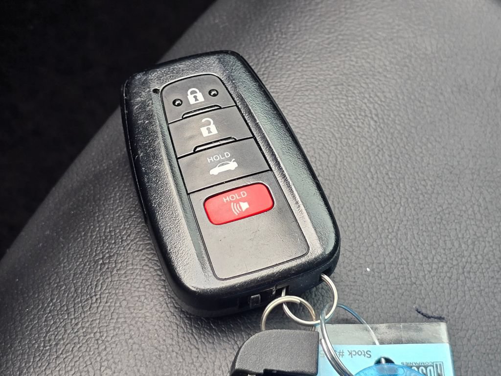 Certified 2023 Toyota Camry XLE FWD image 33