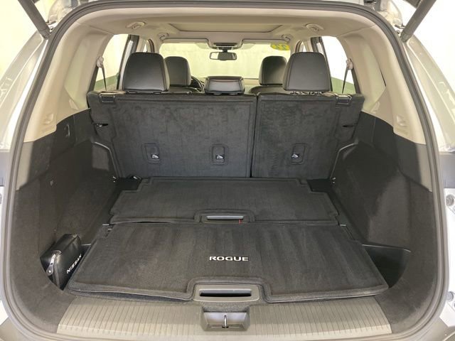 Used 2022 Nissan Rogue SL w/ SL Premium Package image 6