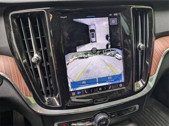 Certified 2024 Volvo V60 B5 Cross Country Plus image 12