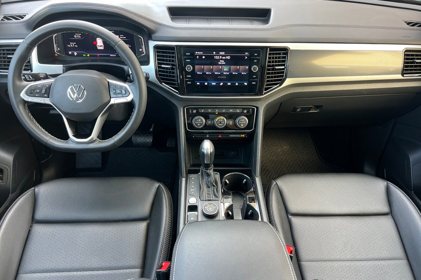 Used 2023 Volkswagen Atlas Cross Sport SEL image 13