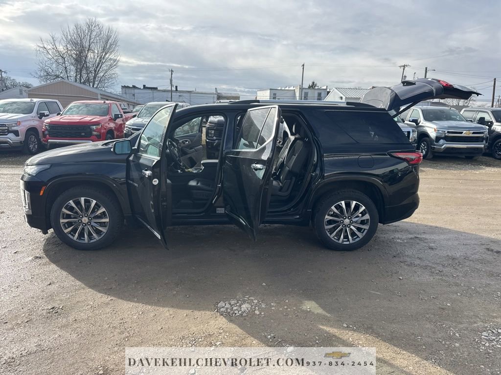 Used 2023 Chevrolet Traverse Premier image 51