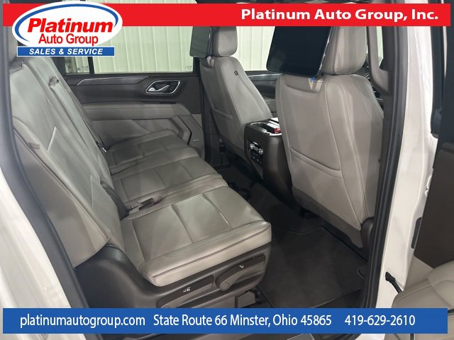 Used 2023 GMC Yukon XL SLT image 32