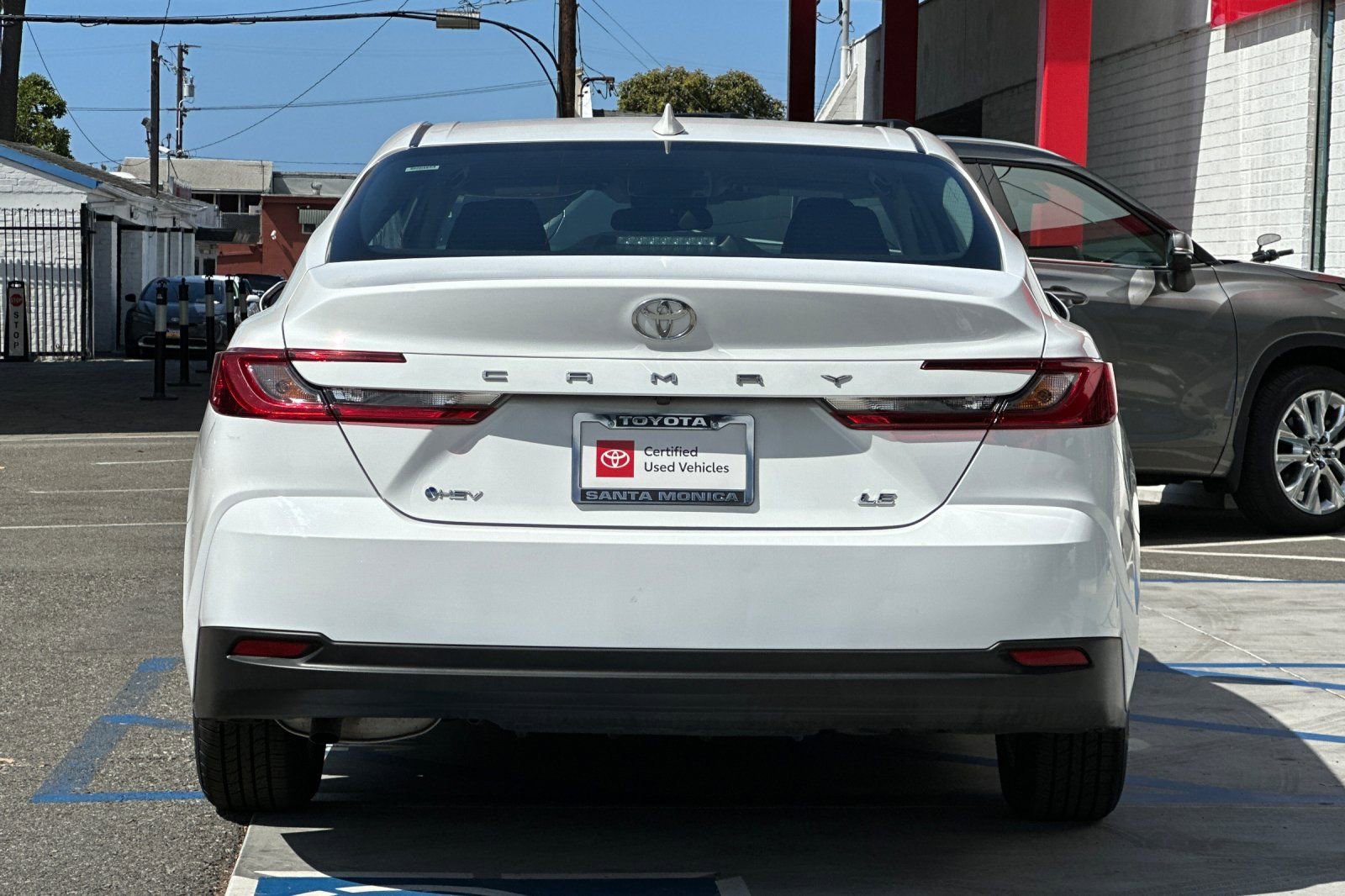 Certified 2025 Toyota Camry LE FWD image 5