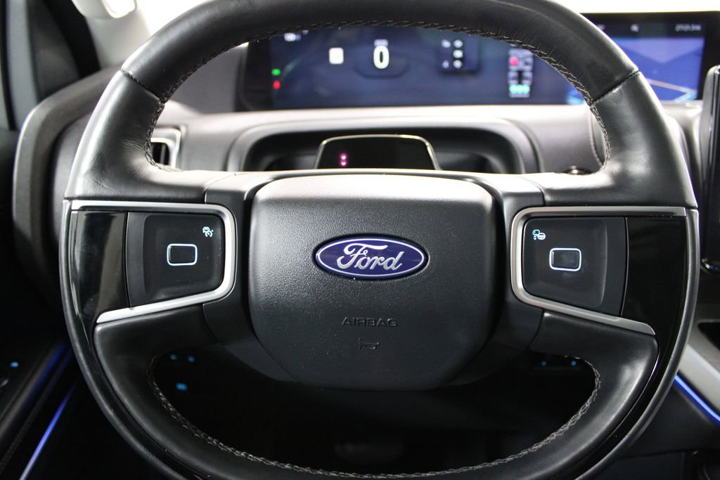 Used 2025 Ford Expedition Platinum image 50
