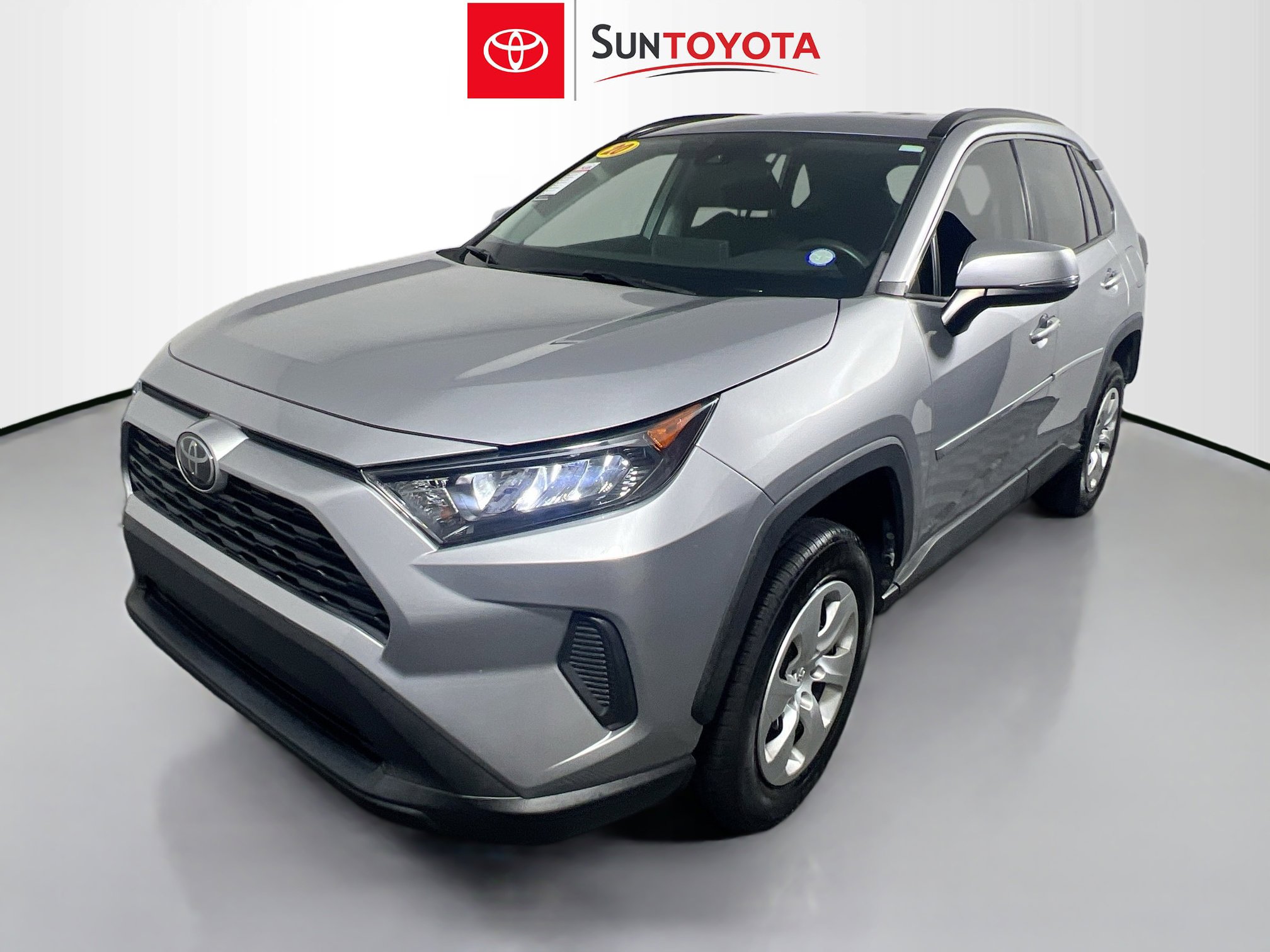 Used 2020 Toyota RAV4 LE image 9