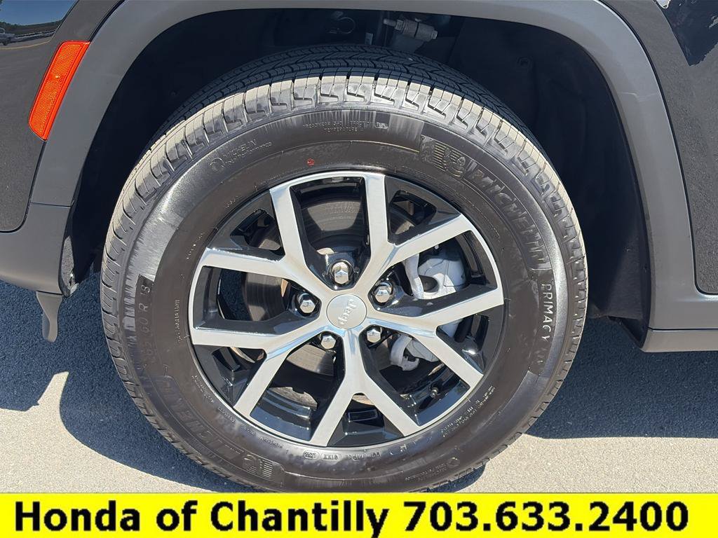 Used 2025 Jeep Grand Cherokee Limited w/ Trailer Tow Package AWD/4WD image 31
