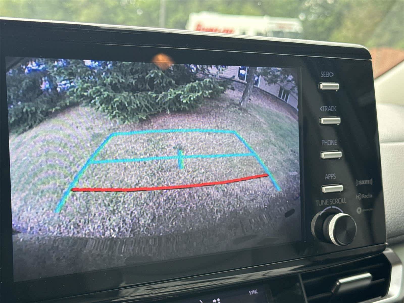 Used 2022 Toyota Sienna XLE FWD image 24